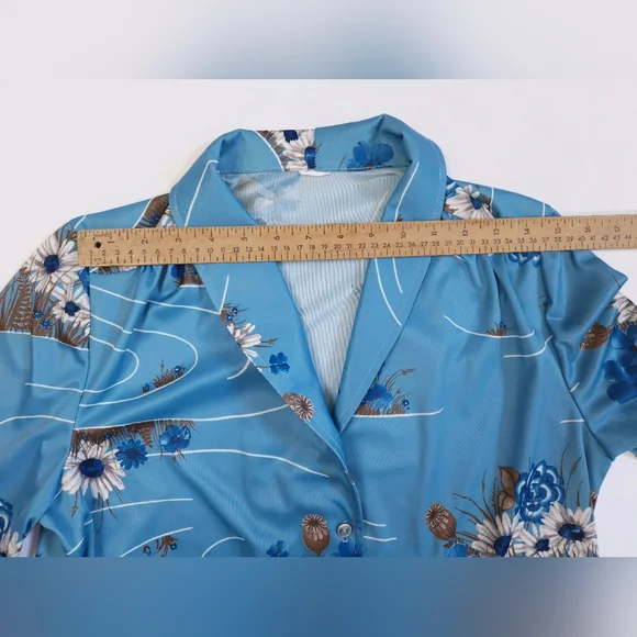 Vintage 70s Blue Silky Polyester Floral Daisy Poppy Top Shirt Women's Small - Picture 11 of 13